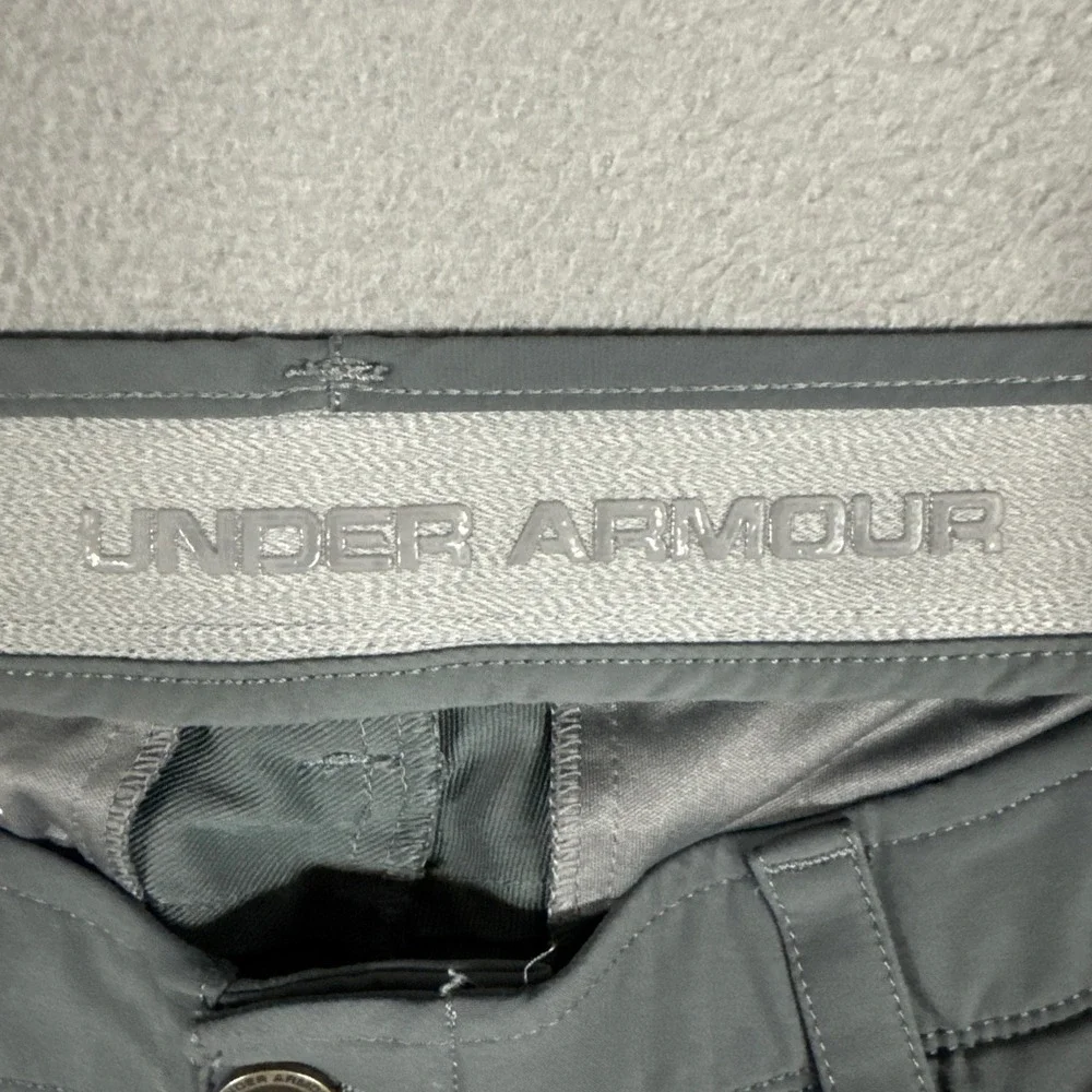 Under Armour Shorts Mens 34 (Fits 32) Gray Match Play Golf HeatGear Loose Fit